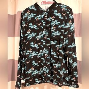 JCREW 100% silk shirt. Size 12. Never worn. It’s Beeeeeeautiful.